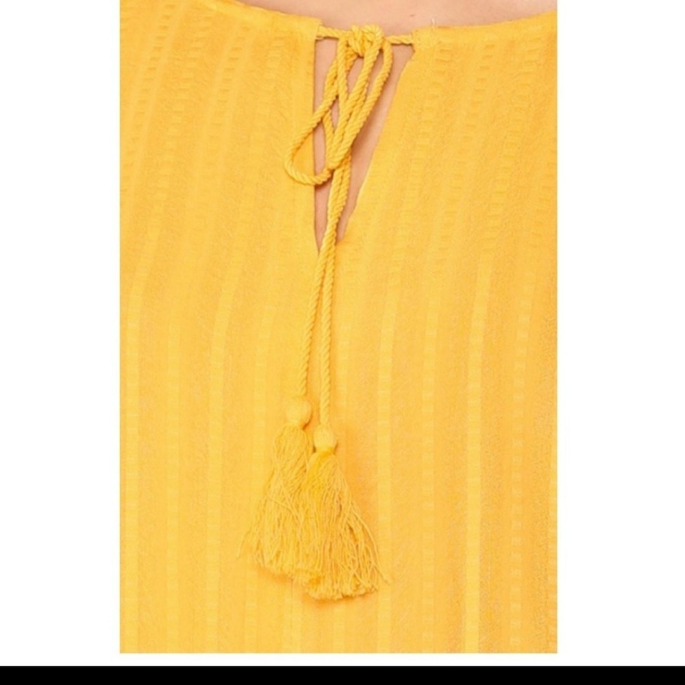BUTTERFLY RUFFLE -GOLDEN PONCHO STYLE TOP- - Picture 7 of 8